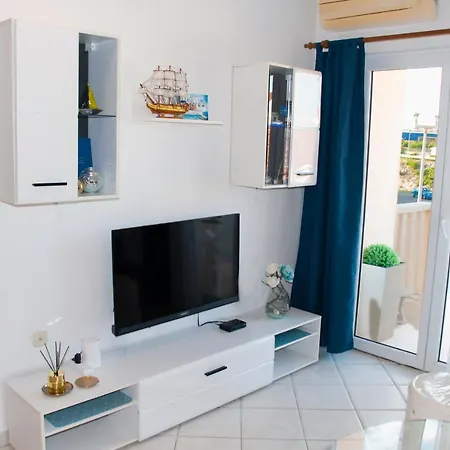 Navis Apartment *