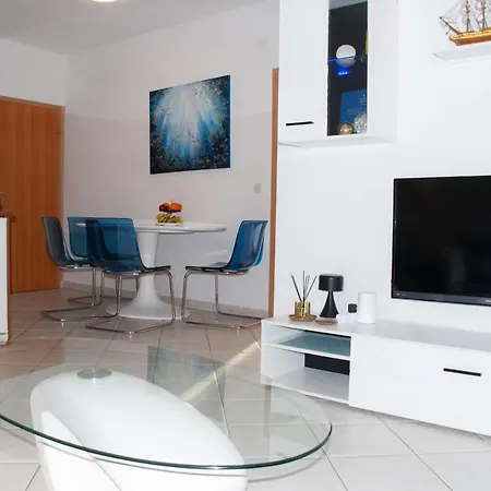 Navis Vodice